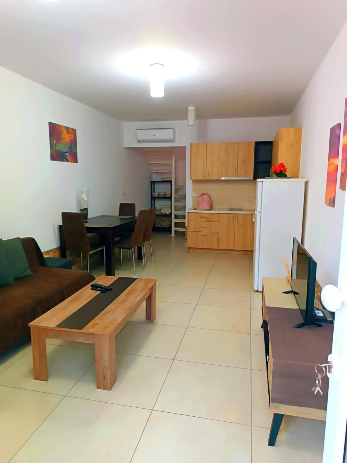 Galatex Μaisonette Apartment Limassol Luaran gambar